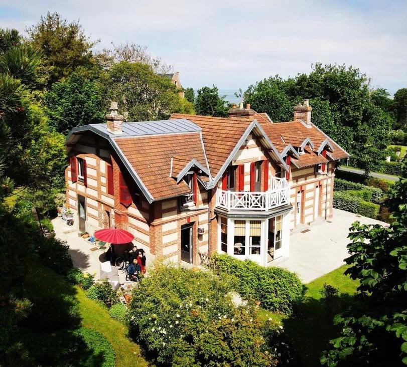La Villa Des Rosiers Cricqueboeuf Luaran gambar